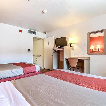 Park Inn By Radisson, ליברמור מראה חיצוני תמונה